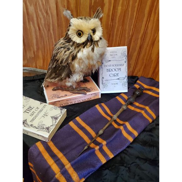 Hand Stained Elder Wand from Harry Potter - Picture 2 of 8